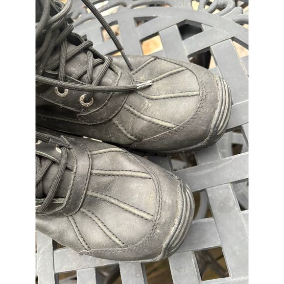 UGG Adirondack II Waterproof Insulated Black Gray Snow Boots – Women’s Size 7 - Picture 7 of 9